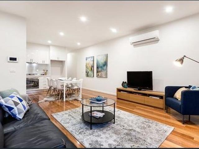 Townhouse for rent in Thornbury, Melbourne