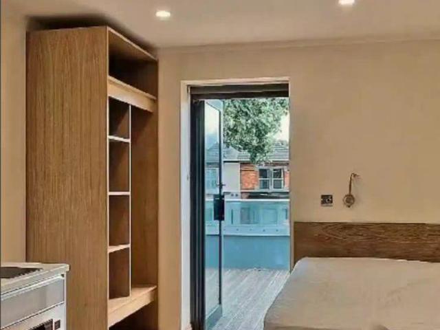 Studio for rent in Hyson Green, Haddon