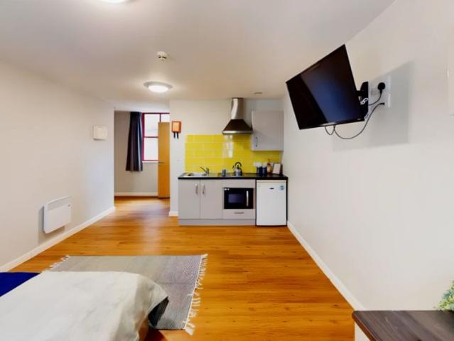 Studio for rent in St Ann's, Haddon