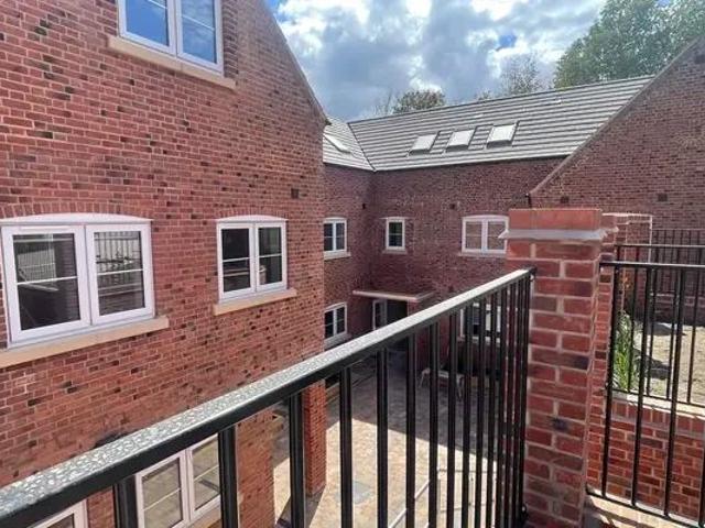 Studio for rent in Elmfield, Leicestershire