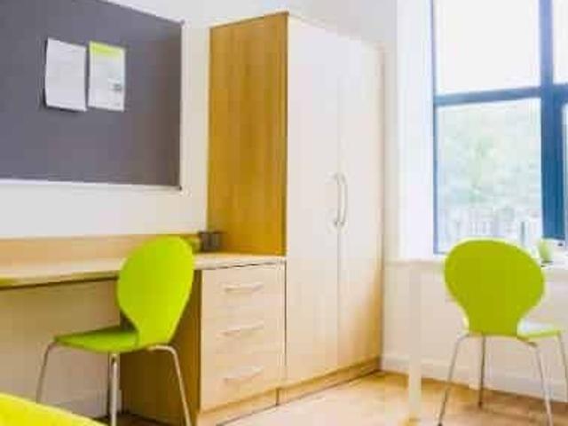 Studio for rent in Huddersfield, West Yorkshire