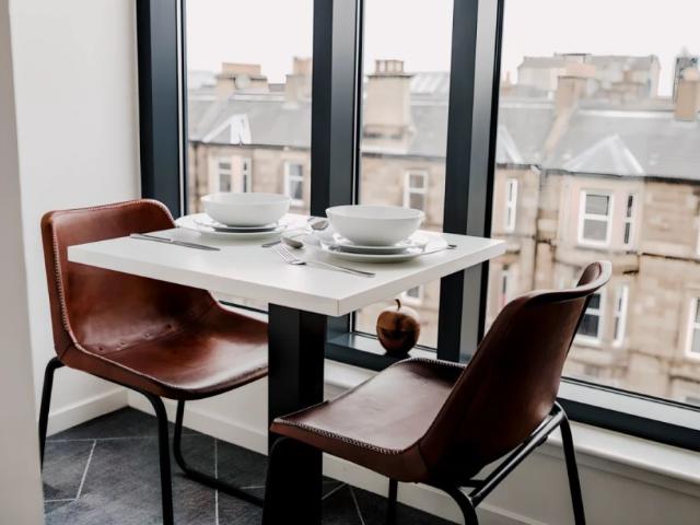 Studio for rent in Gayfield, Broughton