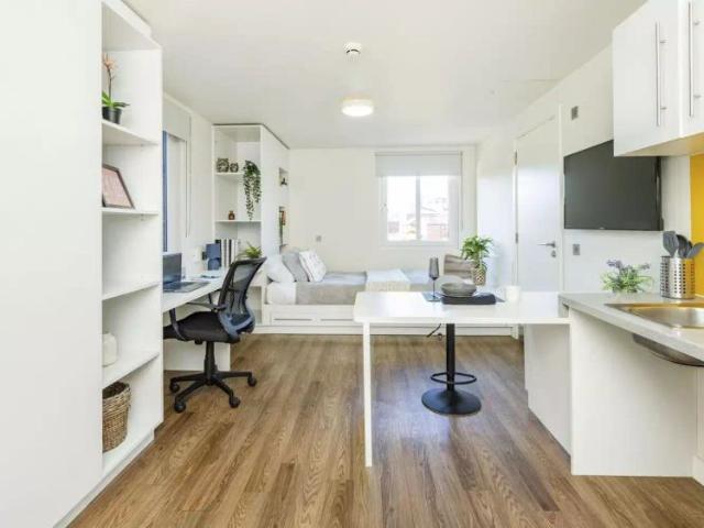 Studio for rent in Battle Field, Tyne And Wear