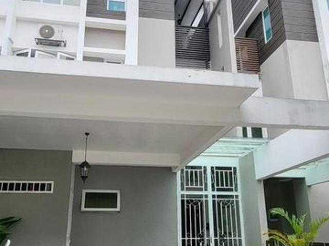 Bungalow for sale in Kajang, Langat