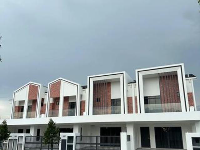Terraced House for sale in Tanjong Sepat, Selangor