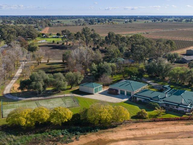 Cottage for sale in Coomboona, Victoria