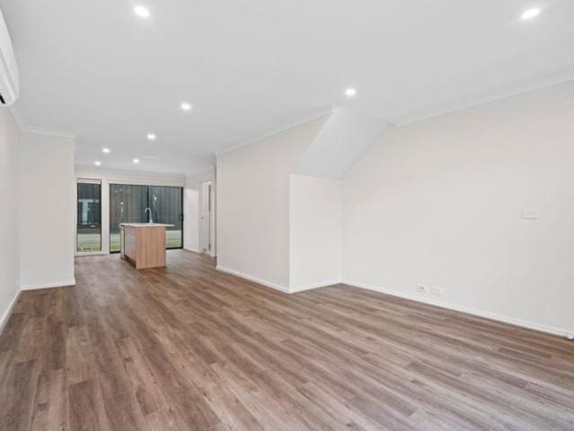 Townhouse for rent in Camerons Creek, Victoria