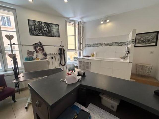 Local Commercial vente à Arrondissement de Toulon, Sanary-sur-mer