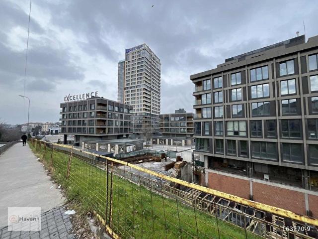 Acıbadem Mahallesi, Kadıköy içerisinde satılık Dükkan