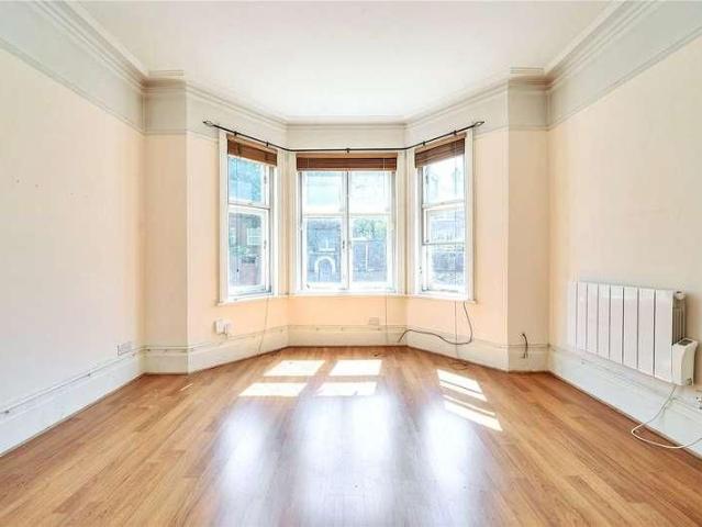Apartment for rent in Surbiton, Greater London