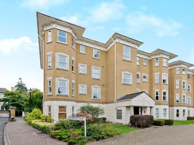 Apartment for rent in Oakhill, Greater London