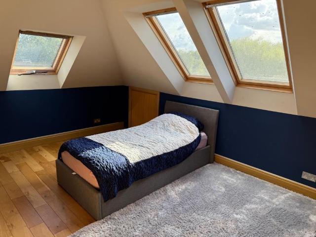 Room for rent in Tolworth, Greater London