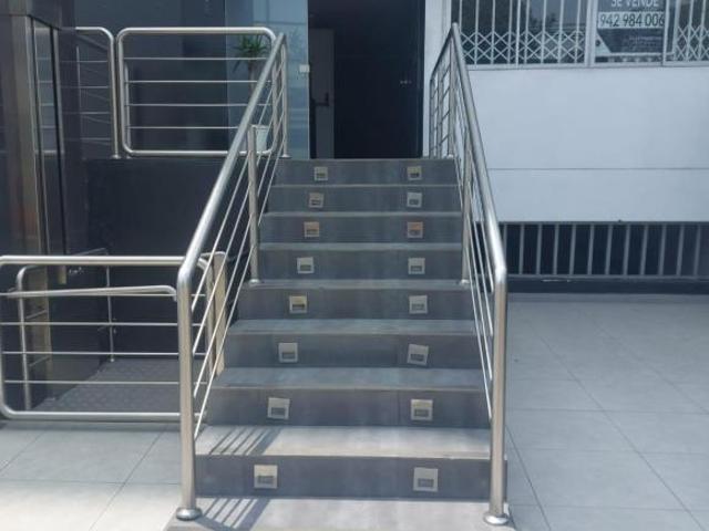 Surco Departamento primer piso, 140 m2, 4 dorm/2 estacionamientos