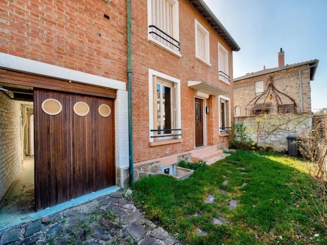 Maison vente à Suresnes, Quartier République