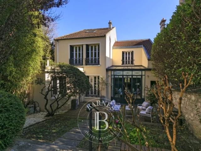 Maison vente à Nanterre, Suresnes
