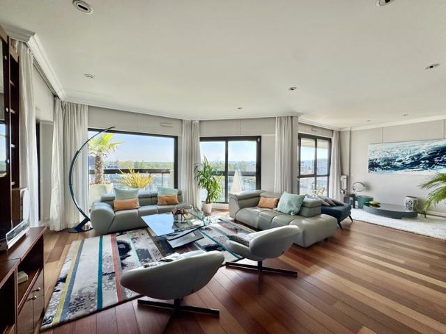 Duplex vente à Suresnes