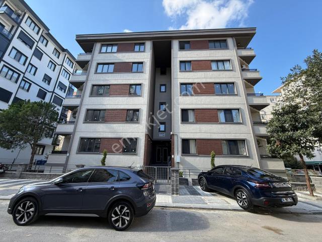 Süreyyaplajı, Maltepe içerisinde satılık mülk