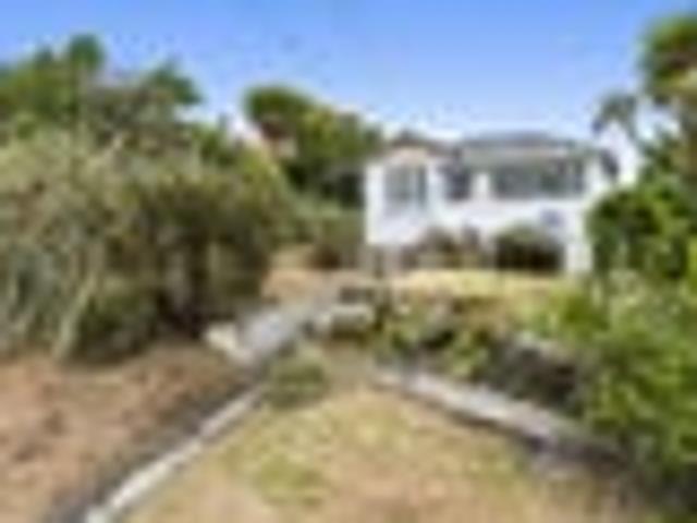 House for sale in Otakou