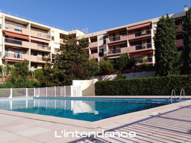 Appartement vente à Arrondissement de Toulon, Hyères