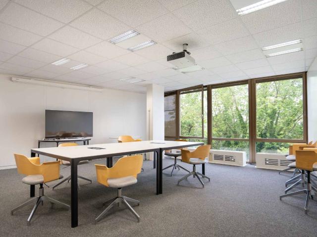 Büro kaufen in Crissier, Waadt