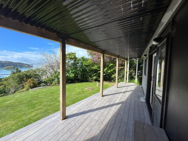 House for rent in Kennedy Point, Waiheke