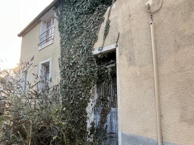 Maison vente à Clamecy, Surgy