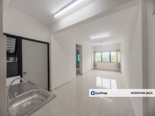 Condominium for sale in Petaling, Alam Impian