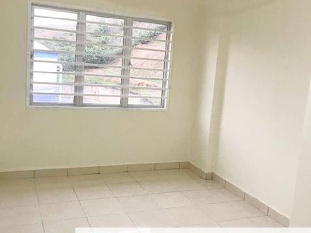 Flat for sale in Taman Suria Tropika, Sepang