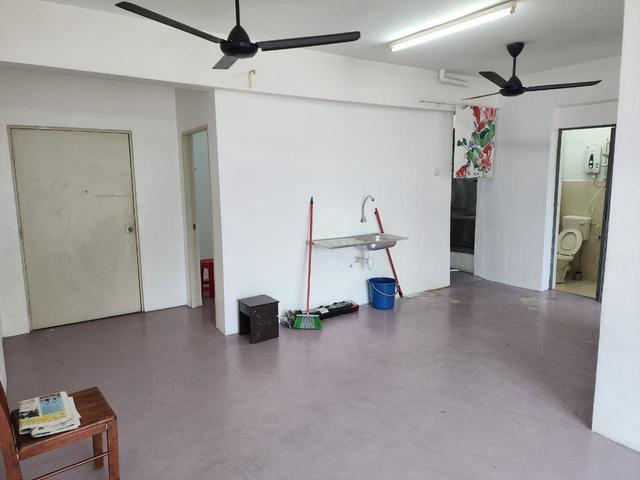 Apartment for sale in Mukim 13, Georgetown
