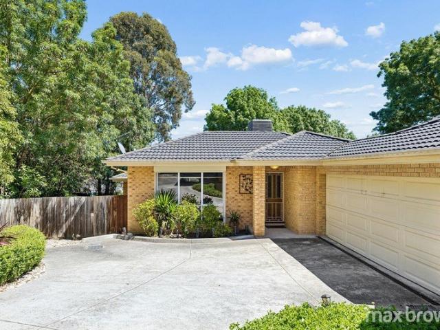 House for sale in Chirnside Park Country Club Estate, Melbourne