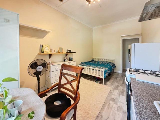 Studio for rent in Strand-on-the-Green, Greater London