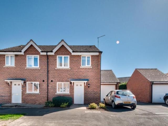 Apartment for rent in Ball Hill, West Midlands