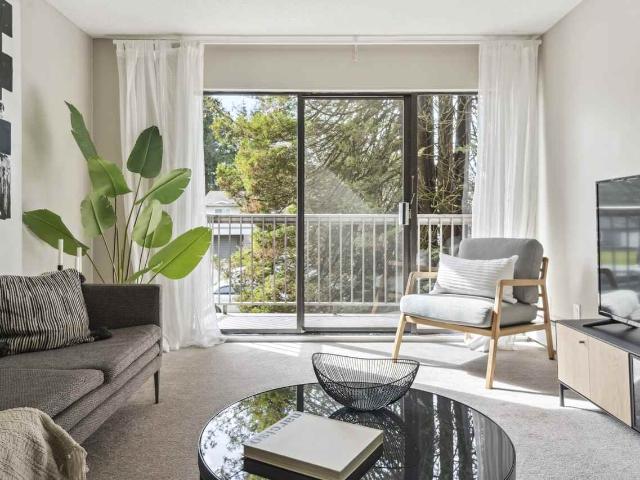 Apartment for rent in Surrey, British Columbia