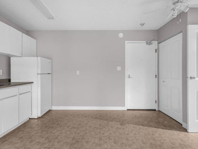 Apartment for rent in Surrey, British Columbia