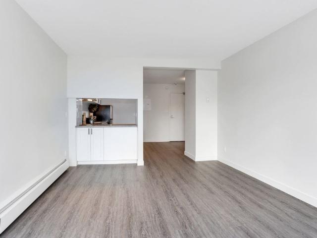 Apartment for rent in Surrey, British Columbia