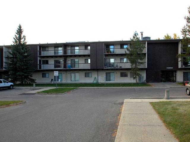 Apartment for rent in Wedgewood, Alberta