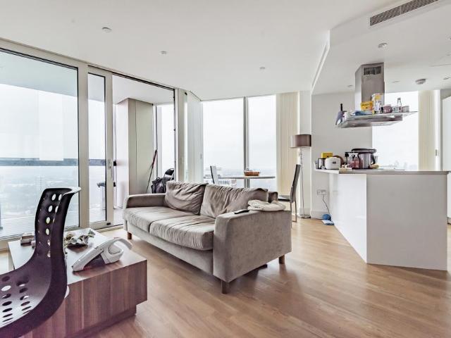 Apartment for rent in Canada Water, Greater London