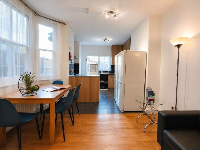 Apartment for rent in Surrey Quays, Greater London
