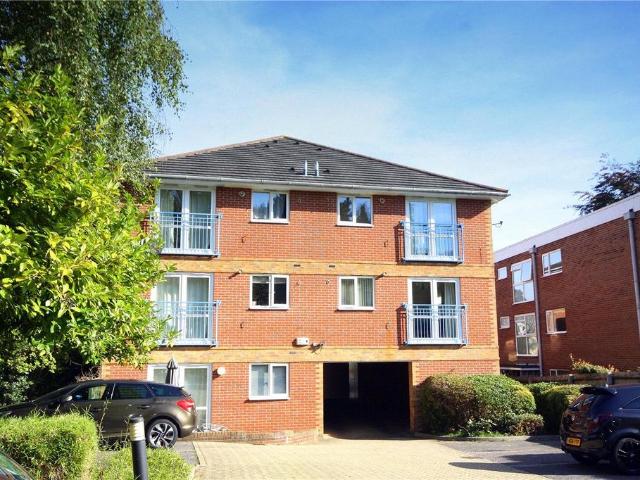 Apartment for rent in Branksome, Poole