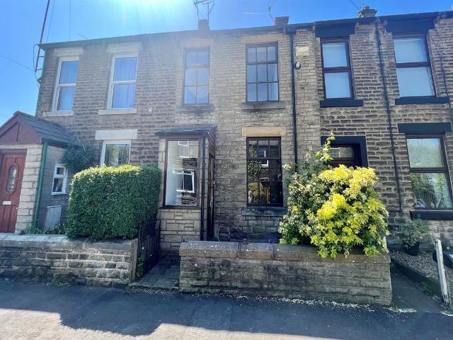 House for rent in Whitfield, Charlesworth