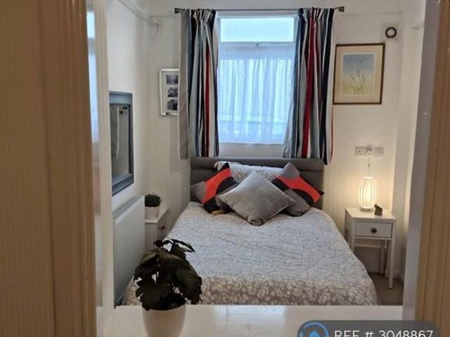 Apartment for rent in Littlehampton, Arun