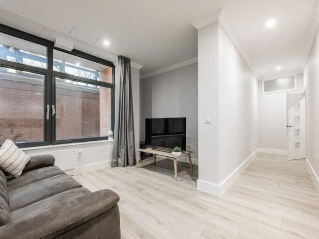 Apartment for rent in Lakenham, East Bank