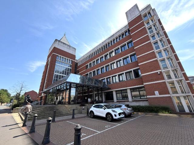 Apartment for rent in Lakenham, East Bank
