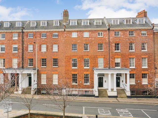 Apartment for rent in Lakenham, East Bank