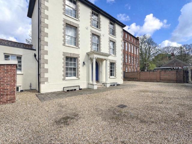 Apartment for rent in Lakenham, East Bank