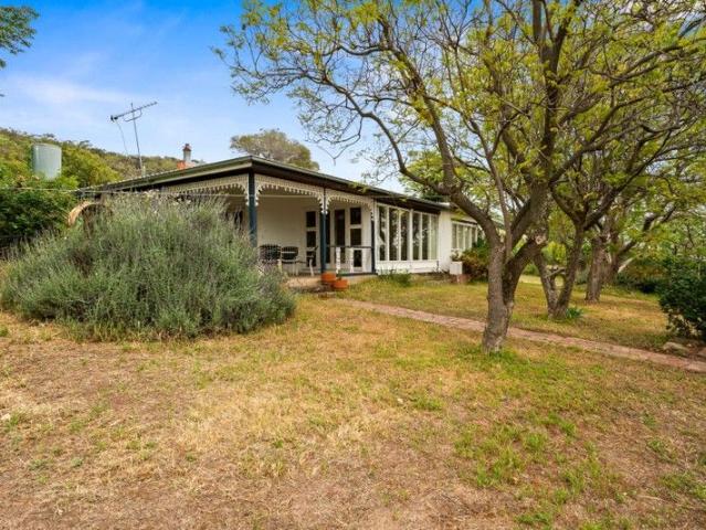 Cottage for sale in Taminick, Victoria