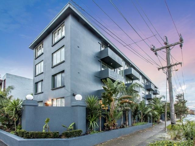 Apartment for rent in St Kilda East, Melbourne