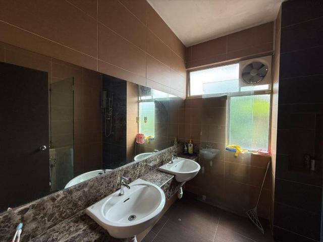 Shop for sale in Bukit Ledang, Johor