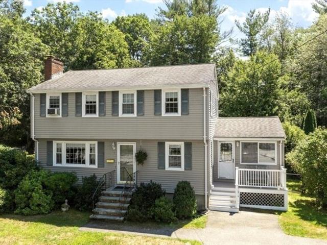 House for sale in North Reading, Massachusetts