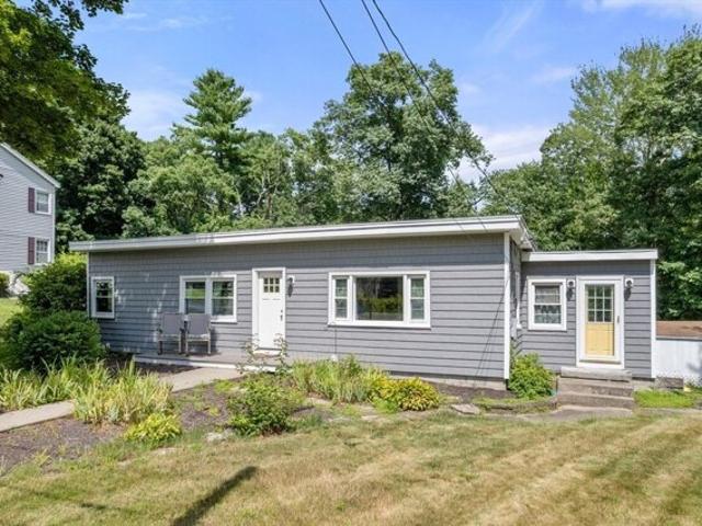 House for sale in North Uxbridge, Massachusetts
